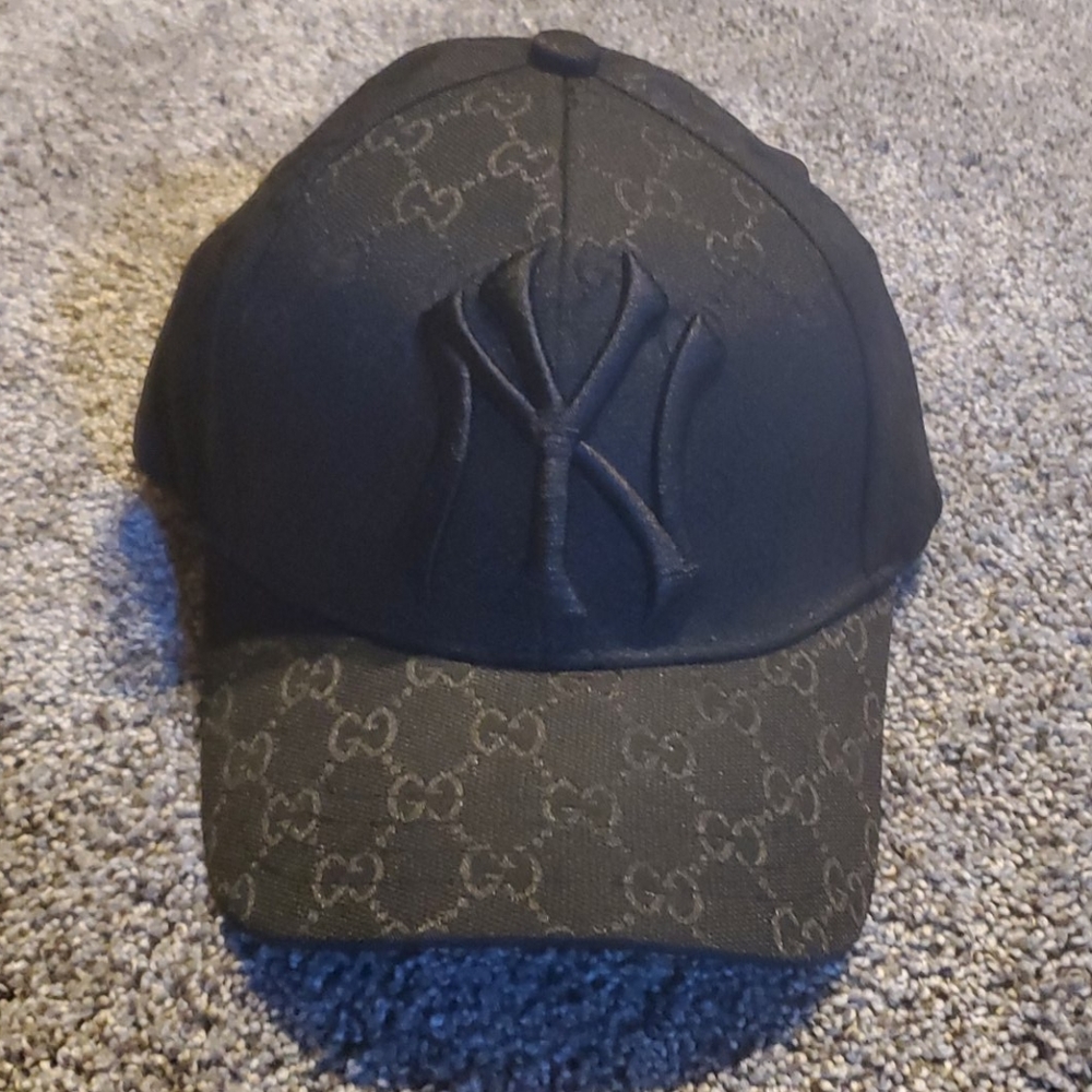 Gucci NYC Yankees hat